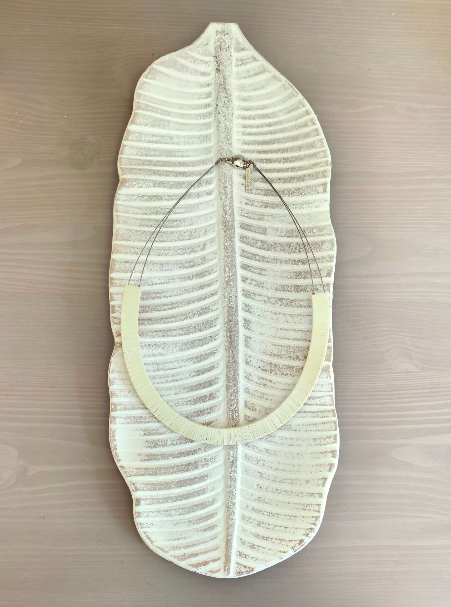 Slim off-white