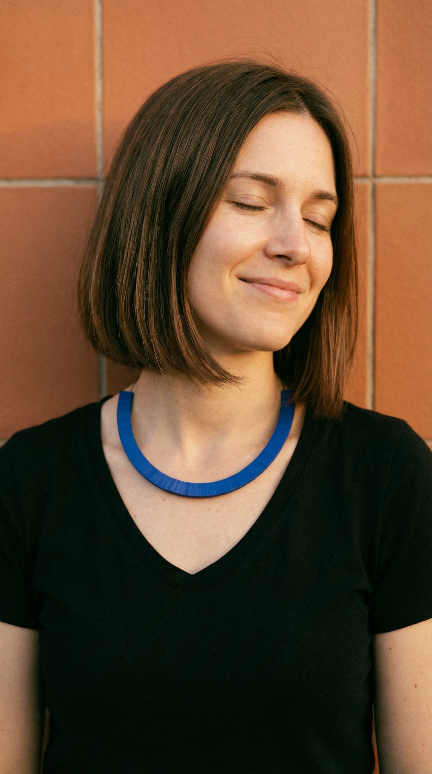 Royal blue slim necklace