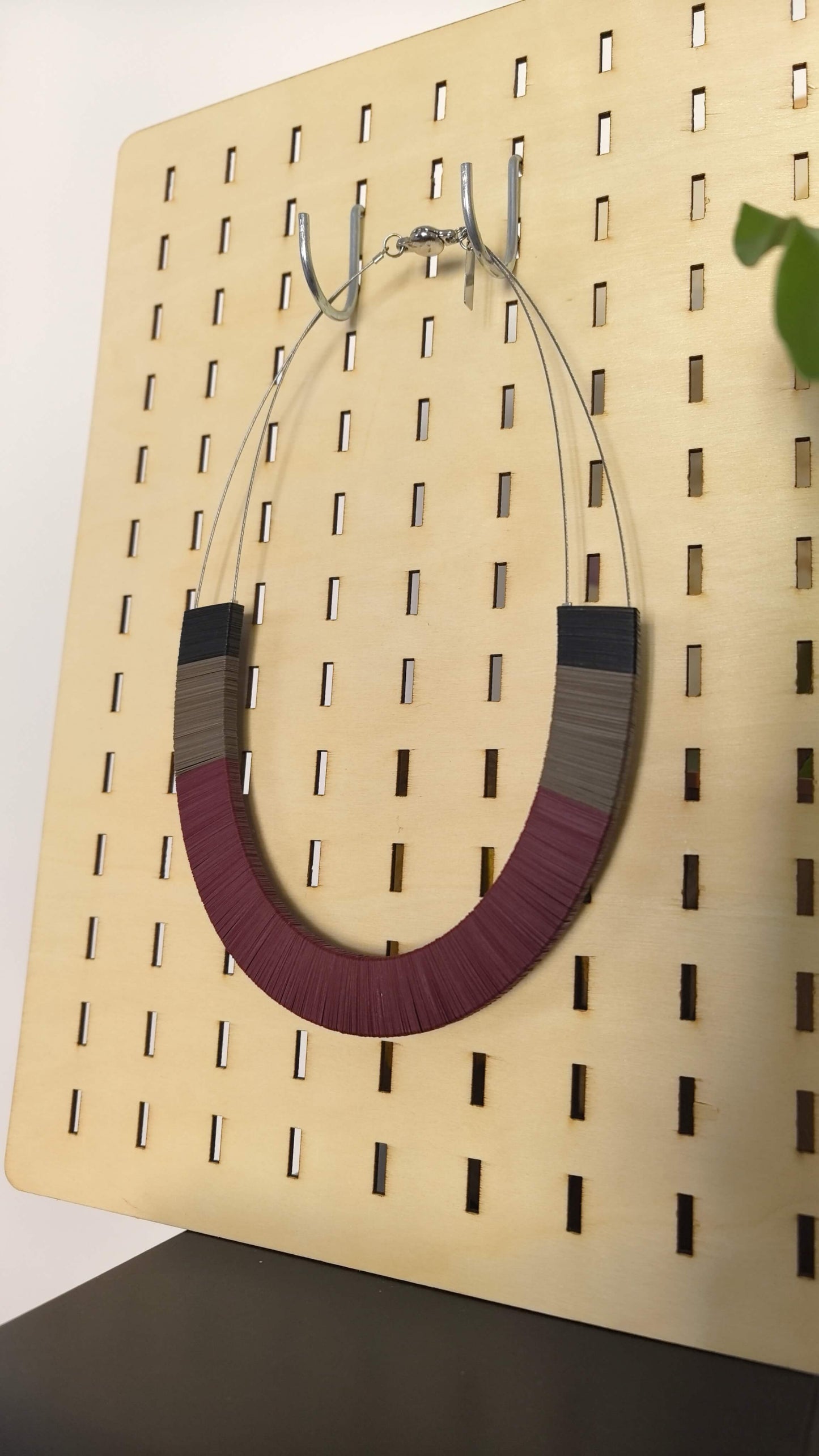 Colar Bordô retangular