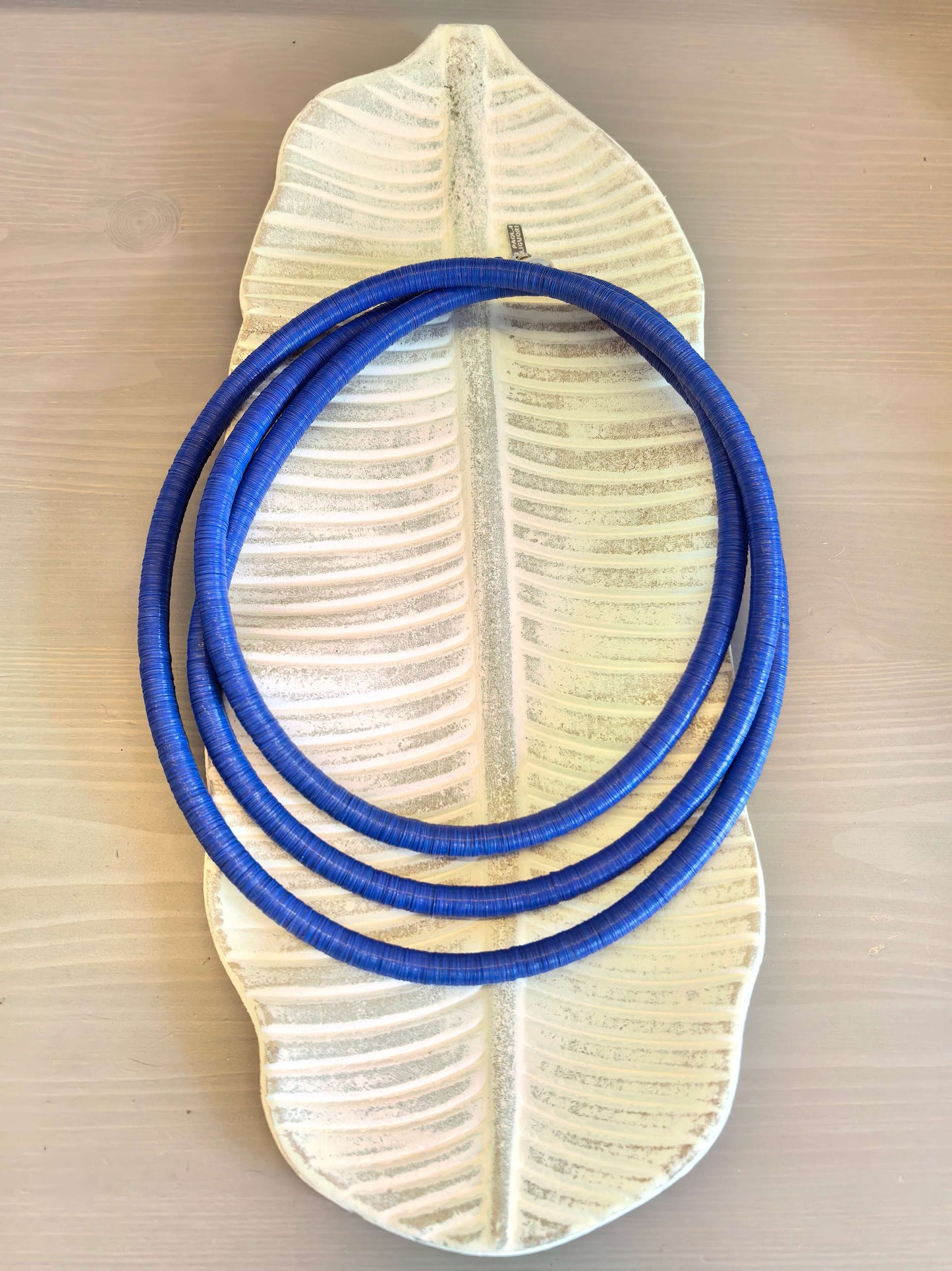 Colar longo azul royal
