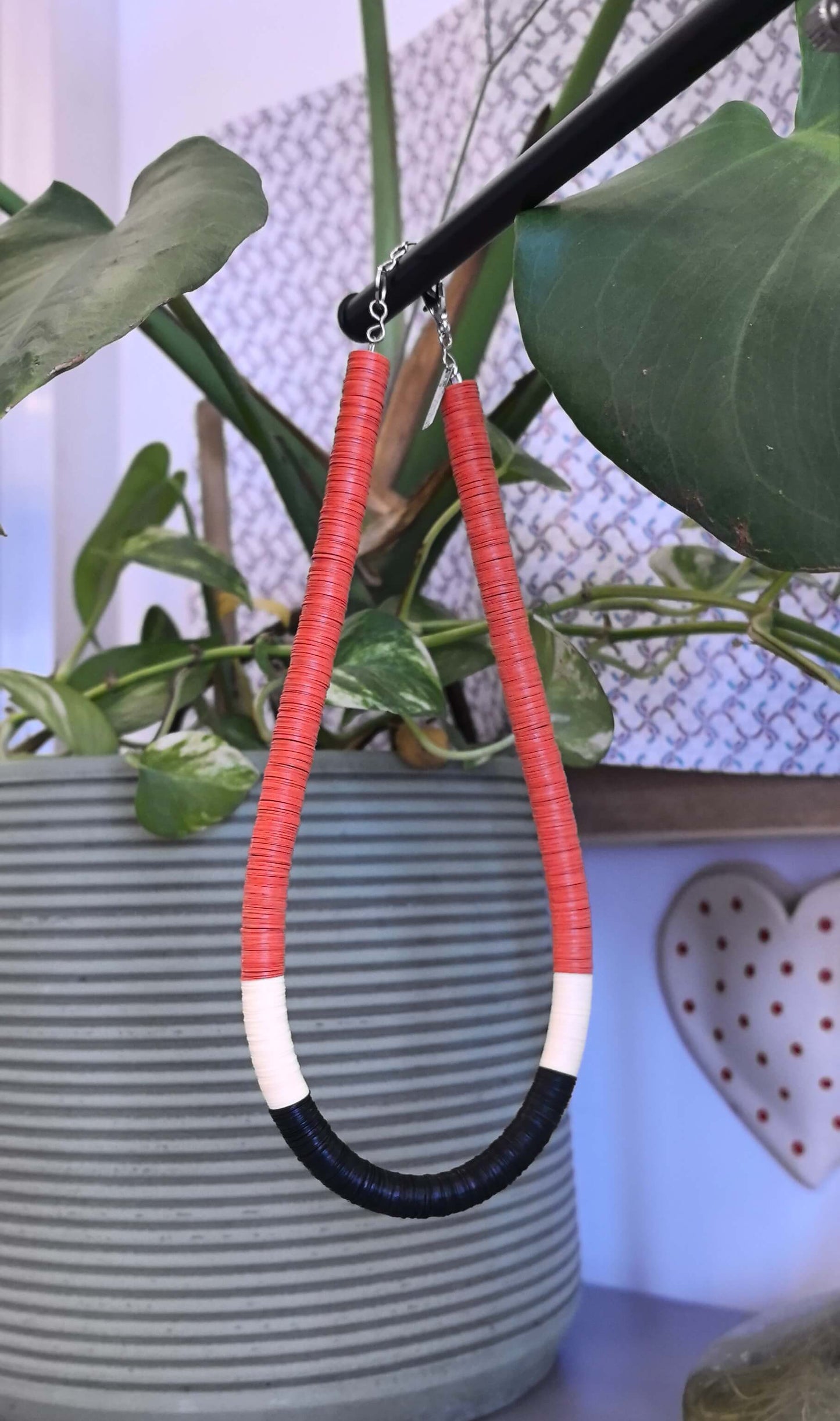 Colar laranja cenoura