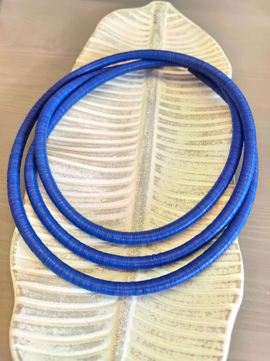 Colar longo azul royal