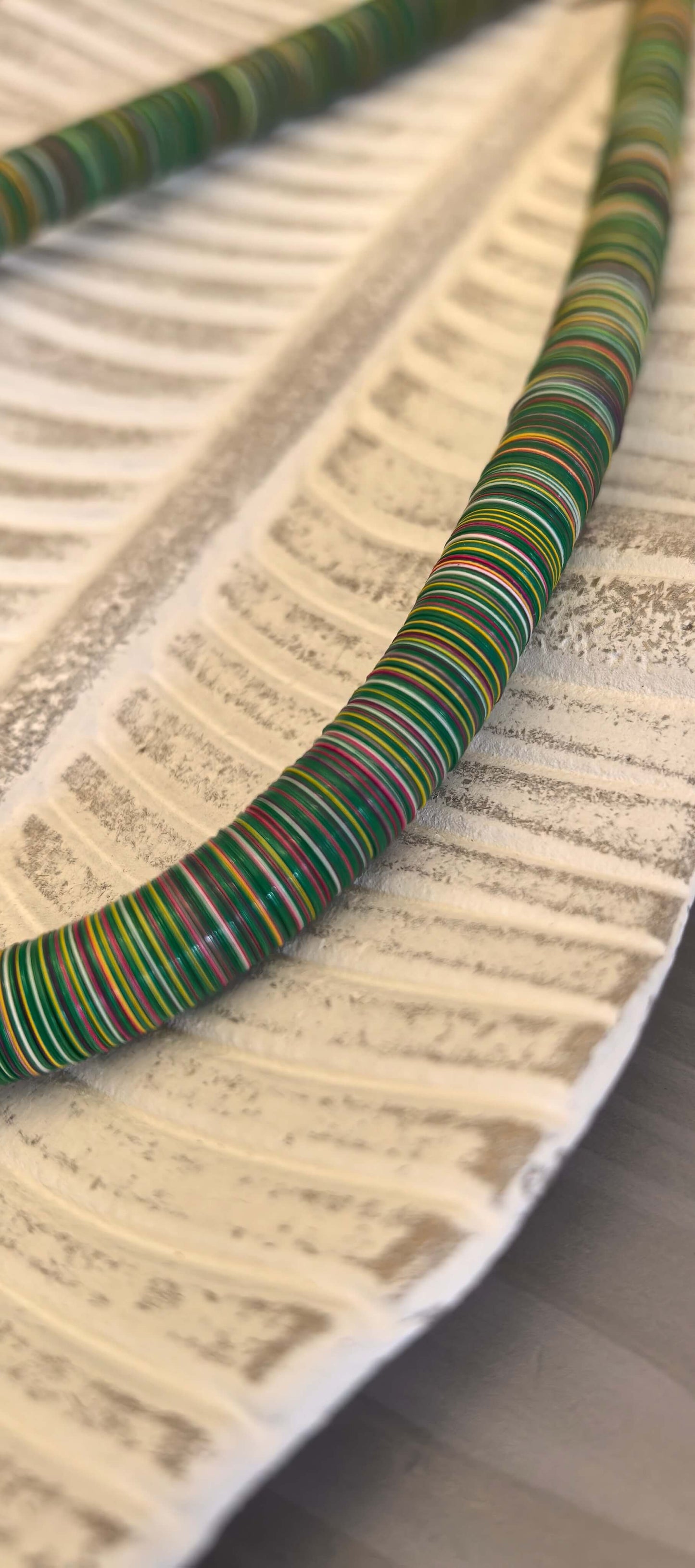 Colar Thais multicor verde